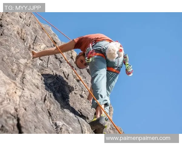 北京攀岩队在攀岩状态排行榜中荣获第三名展现实力与团队精神